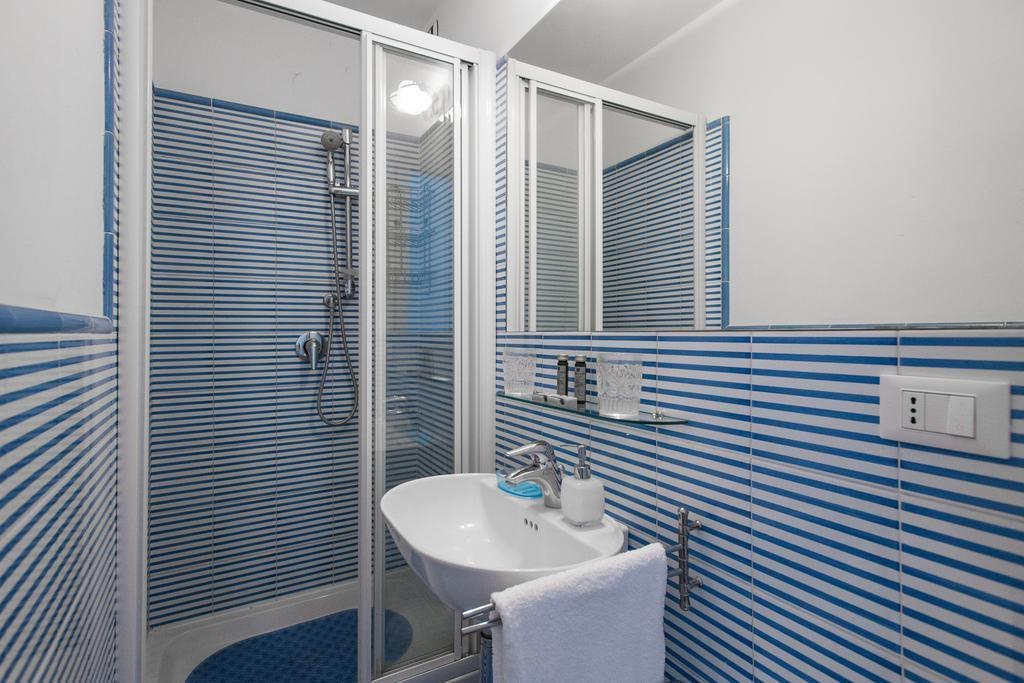 Double or Twin Room with Private External Bathroom,153909196:JPEG